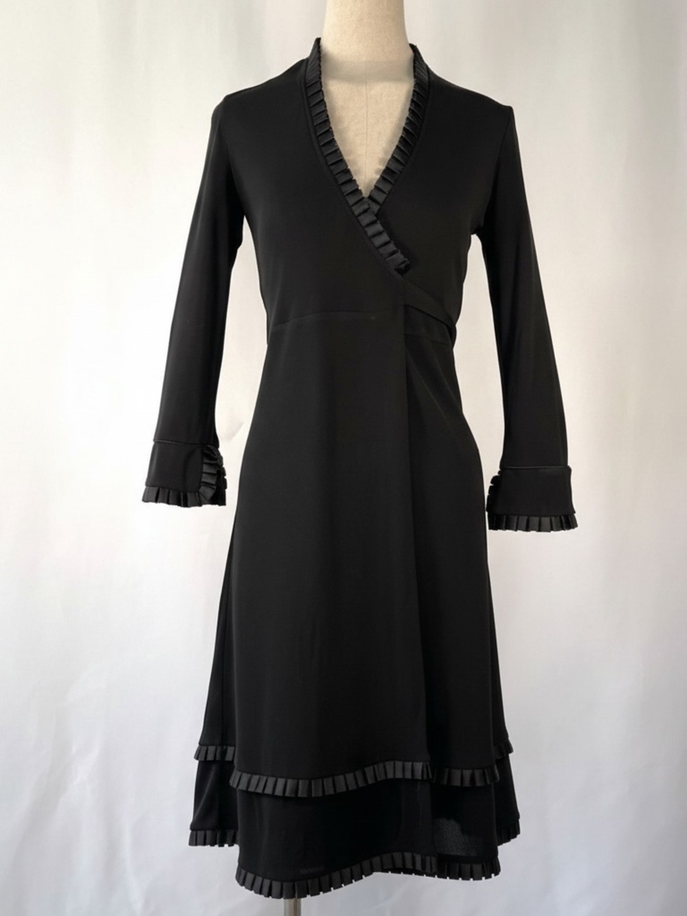 Diane Von Furstenberg Black Long Sleeve Ruffle-Trim Wrap Dress